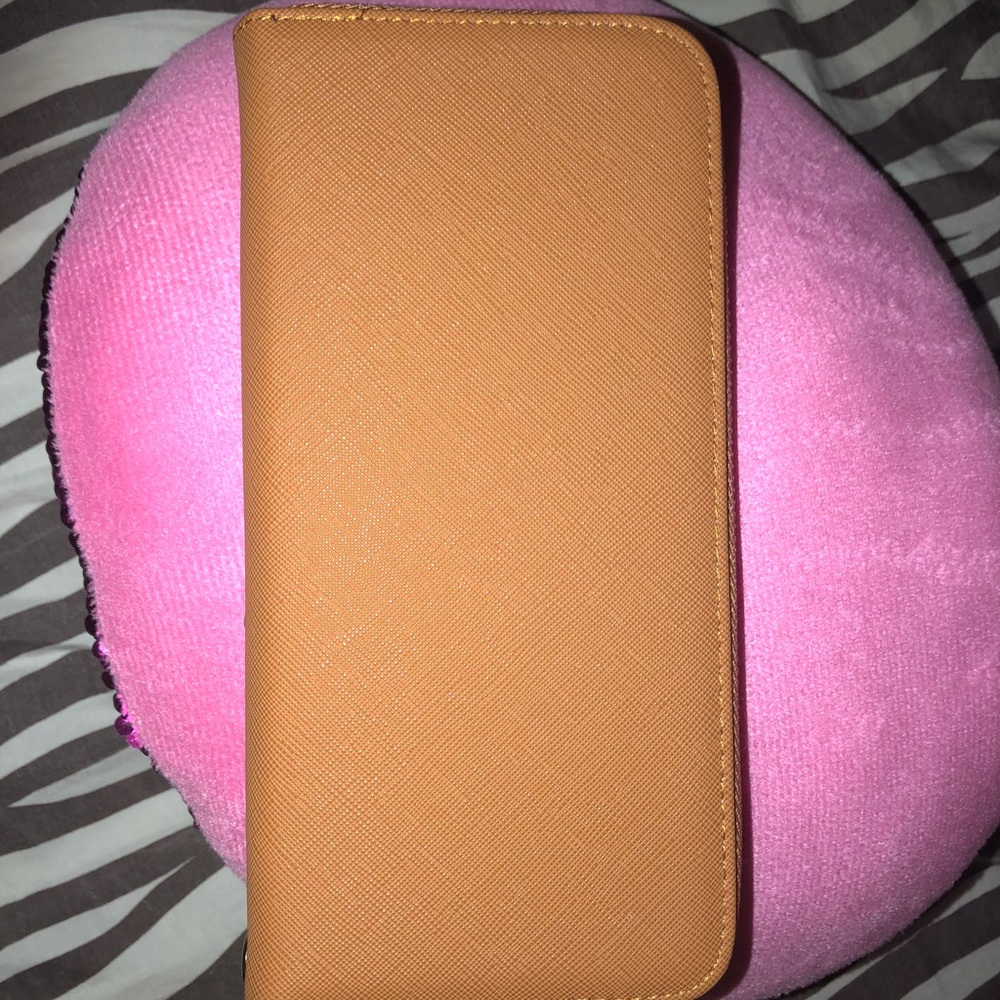 Purse - Picture 2 of 2